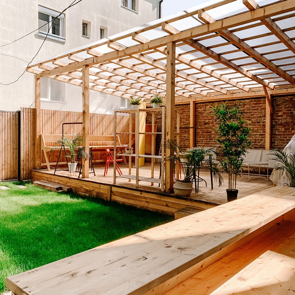 Decking-installation